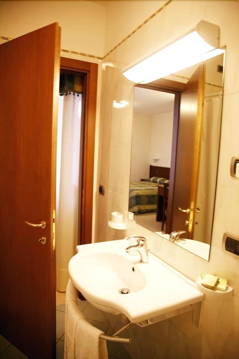 Montepulciano Stazione Hotel Tiziana מראה חיצוני תמונה