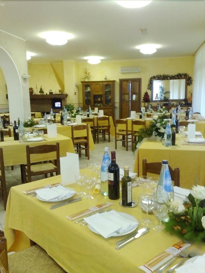 Montepulciano Stazione Hotel Tiziana מראה חיצוני תמונה