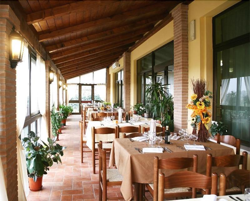 Montepulciano Stazione Hotel Tiziana מראה חיצוני תמונה