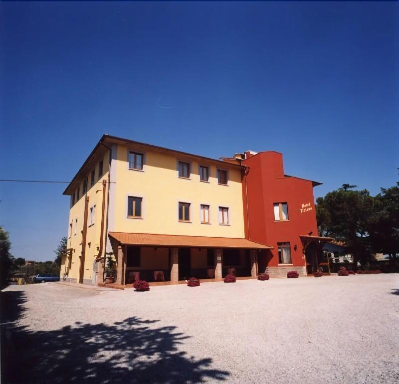 Montepulciano Stazione Hotel Tiziana מראה חיצוני תמונה