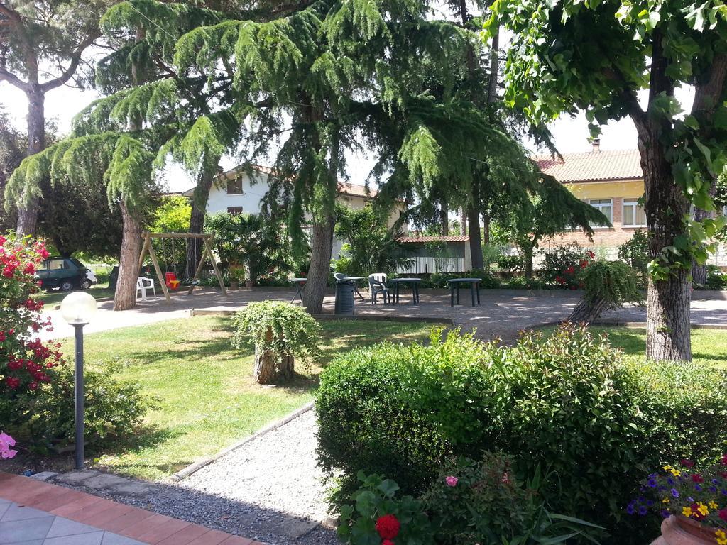 Montepulciano Stazione Hotel Tiziana מראה חיצוני תמונה