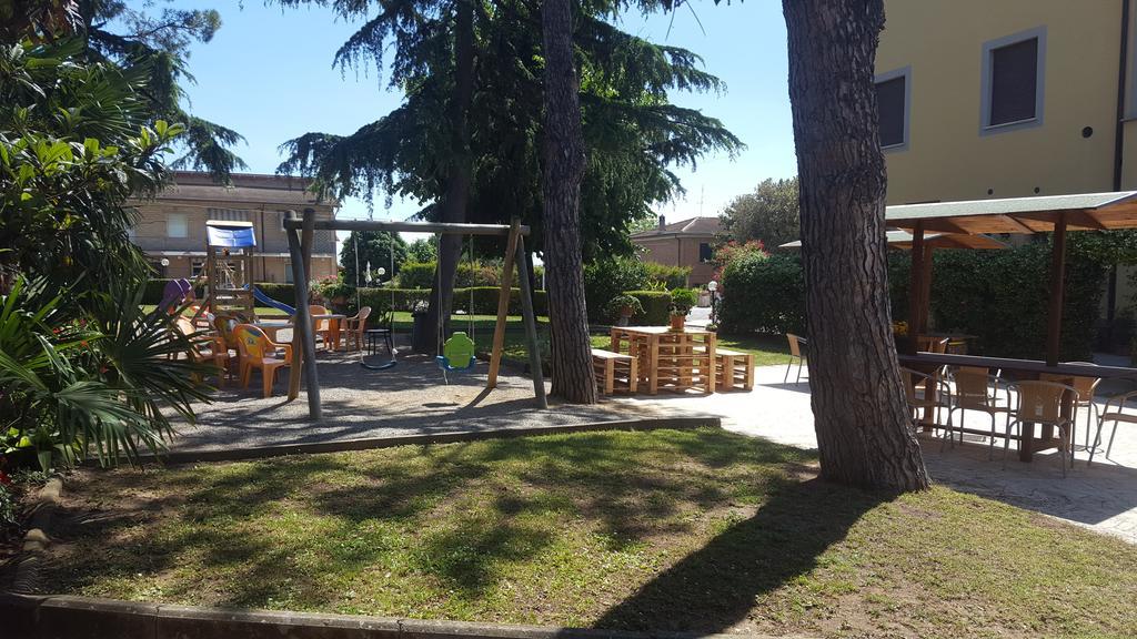 Montepulciano Stazione Hotel Tiziana מראה חיצוני תמונה