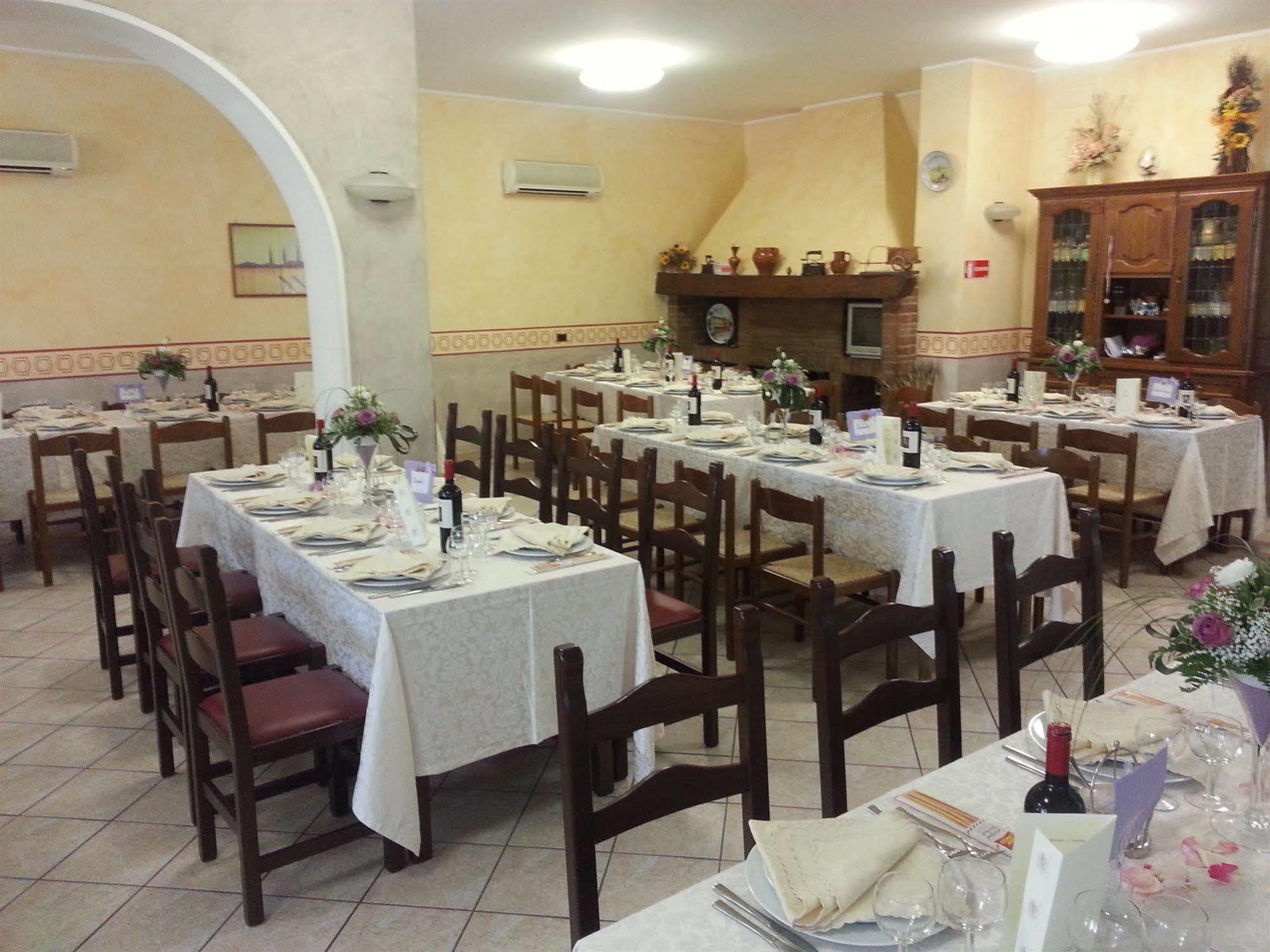 Montepulciano Stazione Hotel Tiziana מראה חיצוני תמונה