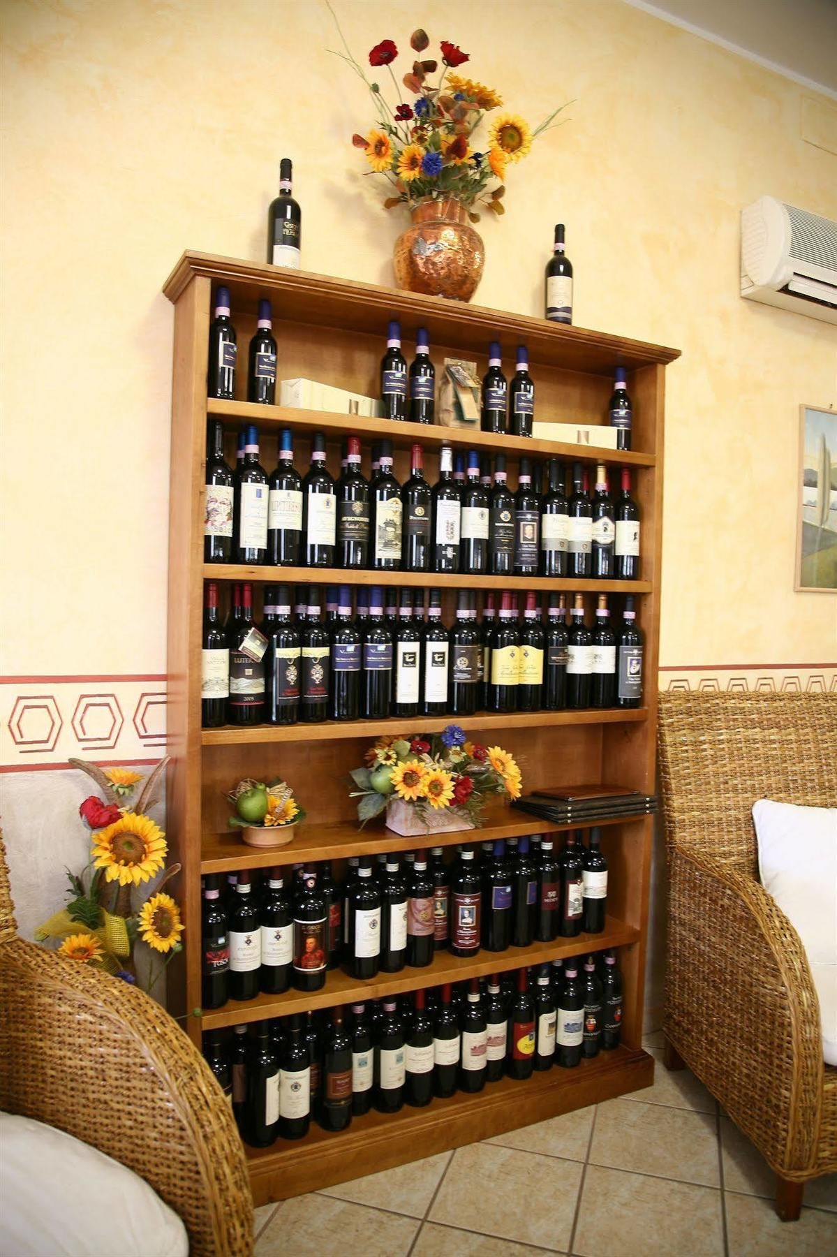 Montepulciano Stazione Hotel Tiziana מראה חיצוני תמונה