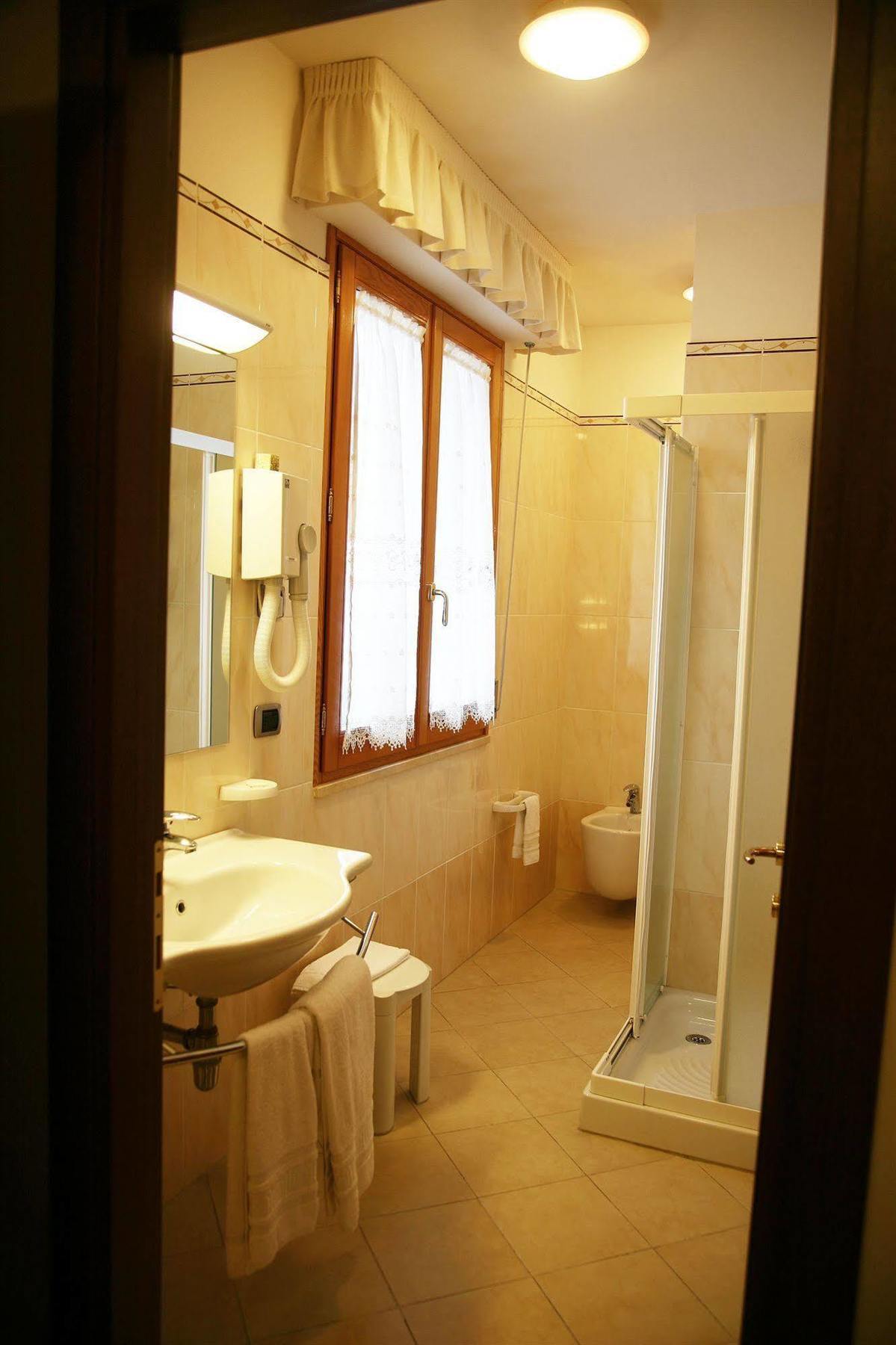 Montepulciano Stazione Hotel Tiziana מראה חיצוני תמונה