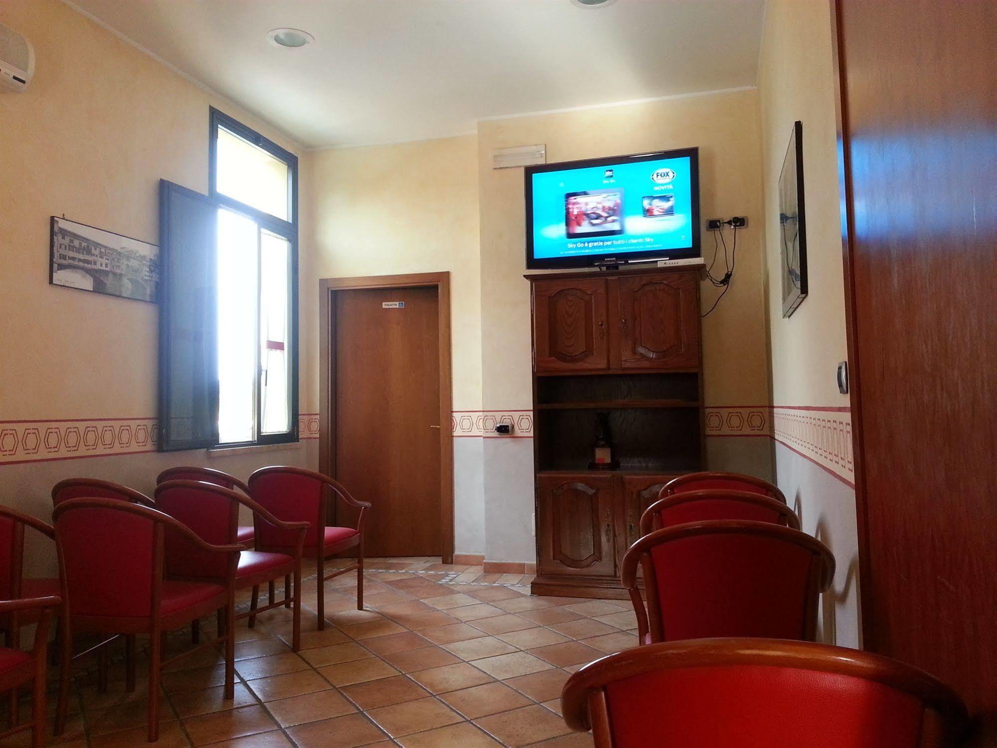 Montepulciano Stazione Hotel Tiziana מראה חיצוני תמונה
