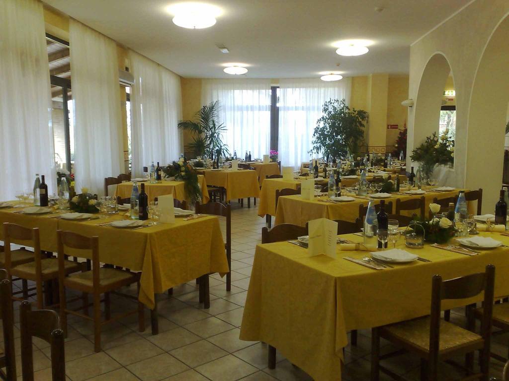 Montepulciano Stazione Hotel Tiziana מראה חיצוני תמונה