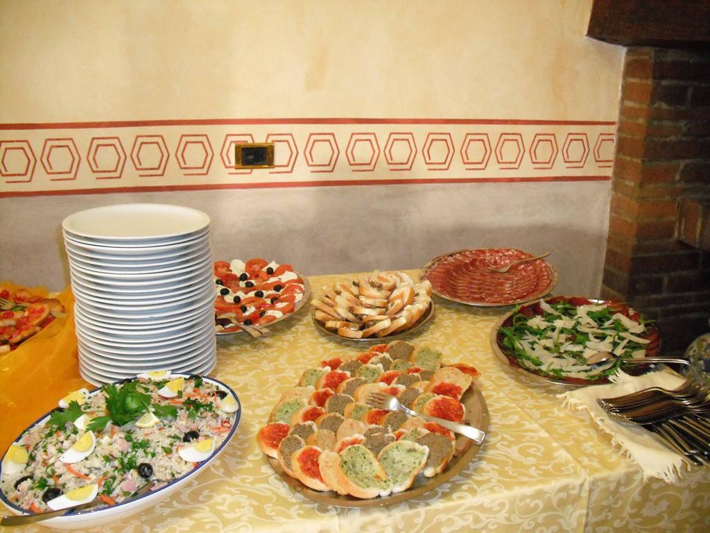 Montepulciano Stazione Hotel Tiziana מראה חיצוני תמונה
